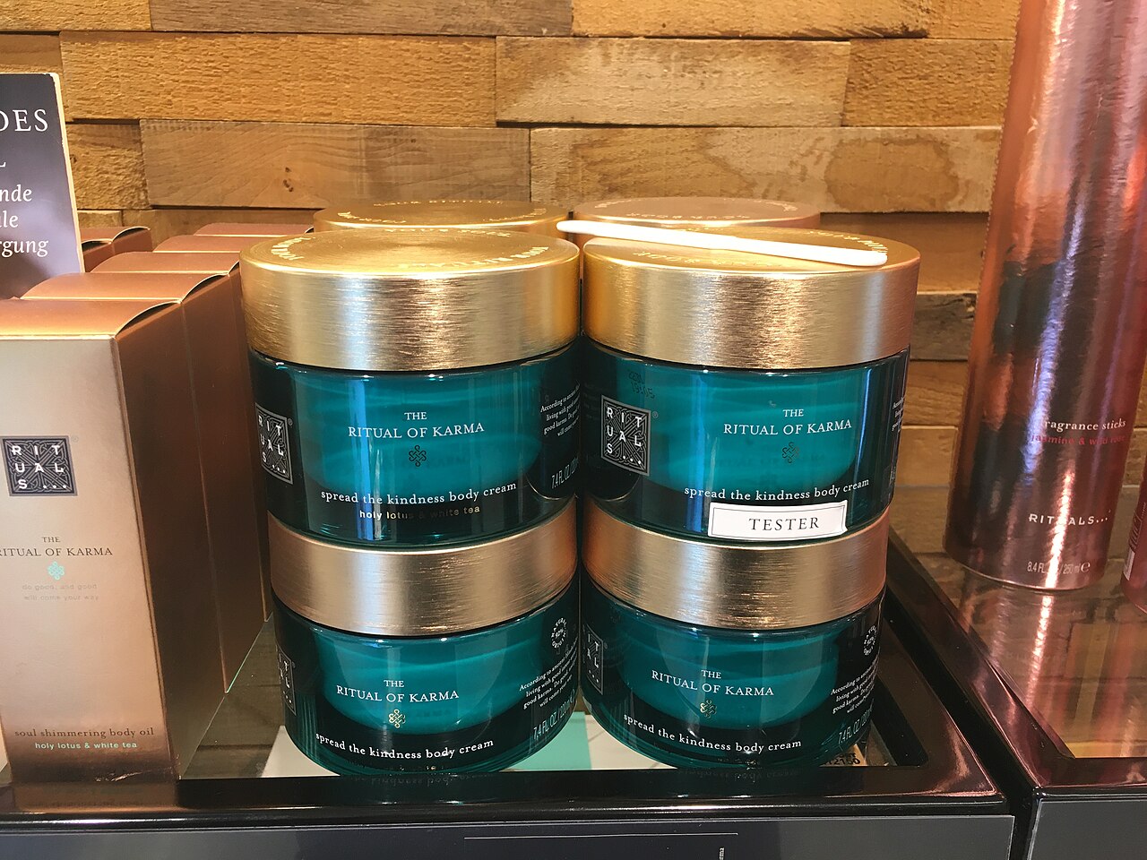 Prodotti cosmetici in negozio