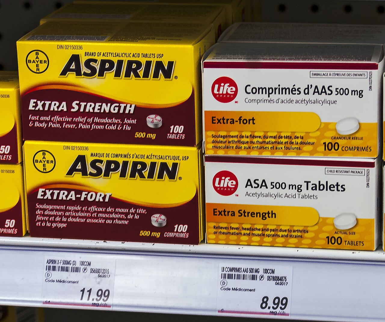 Confezioni di farmaci in magazzino