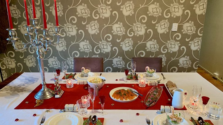 Tavola imbandita di Natale
