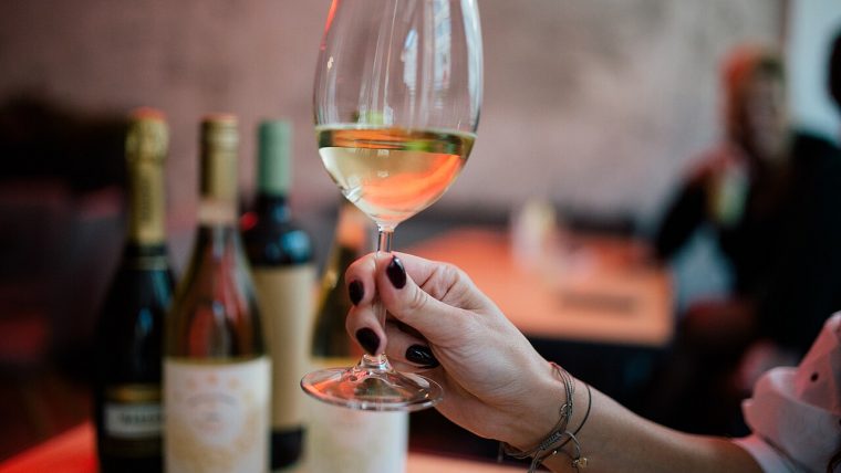 Bicchiere di vino bianco