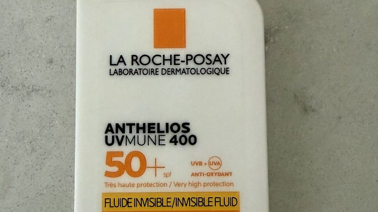 Flacone di crema solare